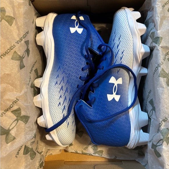 Under armour football cleats - Picture 1 of 2